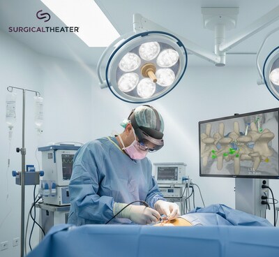 Dr. Poulter utilizing the nextgen SyncAR Spine for a minimally invasive TLIF
