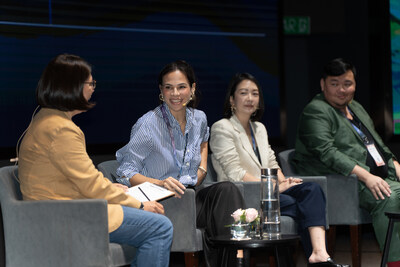 Panelists discuss ‘The Great F&B Reset.’ From left: Nicola Lee (Contributor at Tatler Asia and Singapore Business Times); Sarissa Rodriguez-Schwartz (CEO, SJS Hospitality Group); Stefanie Wijono (Deputy Director of Marketing & PR, The Union Group); Nicholas Ng (Founder, Food For Thought) | Photo Credit: Saladplate.com