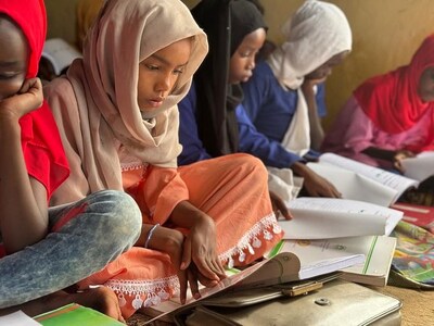Worldwide, 133 million girls are out of school today. In countries like the Democratic Republic of the Congo, the State of Palestine, Sudan and Ukraine, armed conflict, forced displacement and climate impact keep girls out of school. Worldwide, 133 million girls are out of school today. In countries like the Democratic Republic of the Congo, the State of Palestine, Sudan and Ukraine, armed conflict, forced displacement and climate impact keep girls out of school.