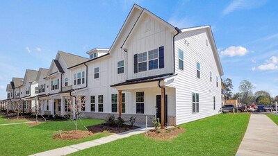 Cameron Plan Model Exterior (Photographed in North Carolina)| Plan Coming Soon to Stokers Village in Nashville, TN | Century Communities