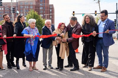 Muralist Everett Reynolds; Delilah Martinez, founder of The Mural Movement; Pilsen community leader Theresa Fraga; Philip Villaseñor, V&V Supremo® Chief Integrator; company co-founder Francisca Villaseñor; Gilberto Villaseñor II, V&V Supremo® Chief Visionary Officer; Beatriz Ponce de Leon, Deputy Mayor of Immigrant Rights; and Alderman Byron Sigcho Lopez join together for the V&V Supremo Honorary Street ribbon-cutting ceremony in Chicago’s Pilsen neighborhood, celebrating community & heritage.