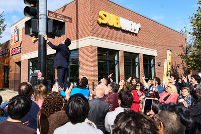 A crowd gathers in Chicago’s Pilsen neighborhood to witness the V&V Supremo® Honorary Street unveiling, celebrating the company’s deep community roots and cultural legacy.