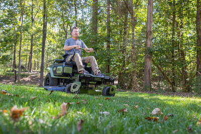 The Green Machine Hybrid Zero Turn combines the efficiency of battery power with the proven strength of gas to deliver extended run times and uncompromising performance. The Green Machine Hybrid Zero Turn is equipped with a removeable 4,000w gas generator, offering portable power for tailgating, camping, or home power loss emergencies.