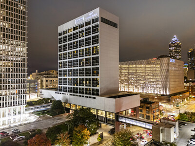 Crowne Plaza / Staybridge Suites Atlanta drone shot