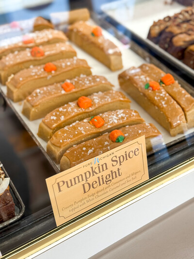Slices of Pumpkin Spice Delight, a cozy fall exclusive from the Ryba’s Fudge Shop Pure Michigan Mackinac Island Fudge Collection, showcased here at Ryba’s flagship store.