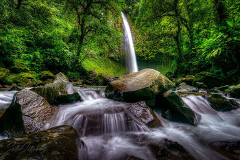 La Fortuna Waterfall on the Colors of Costa Rica photography workshop. Photo by Scott Setterberg.