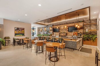 Cambria Hotel Portland - Pearl District