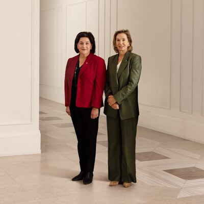 From left, Naomi Azrieli, Immediate Past Chair of the Brain Canada Foundation, with France Chrétien Desmarais, the Foundation’s new Chair of the Board of Directors. (CNW Group/Brain Canada)
