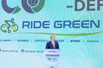 Mr. Yin Tongyue, Chairman of Chery Group, delivers remarks at the