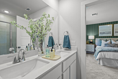Model Home Primary Suite | New Homes in San Antonio, TX | Summerlin by Century Communities