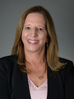 A.I.M. Mutual's Karen Orton Honored with Lifetime Achievement Award
