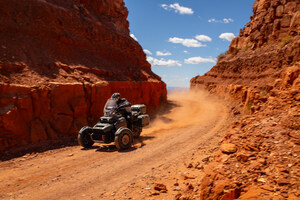 Le véhicule à 3 roues Can-Am Canyon Redrock remporte le titre de Motorcycle of the Year