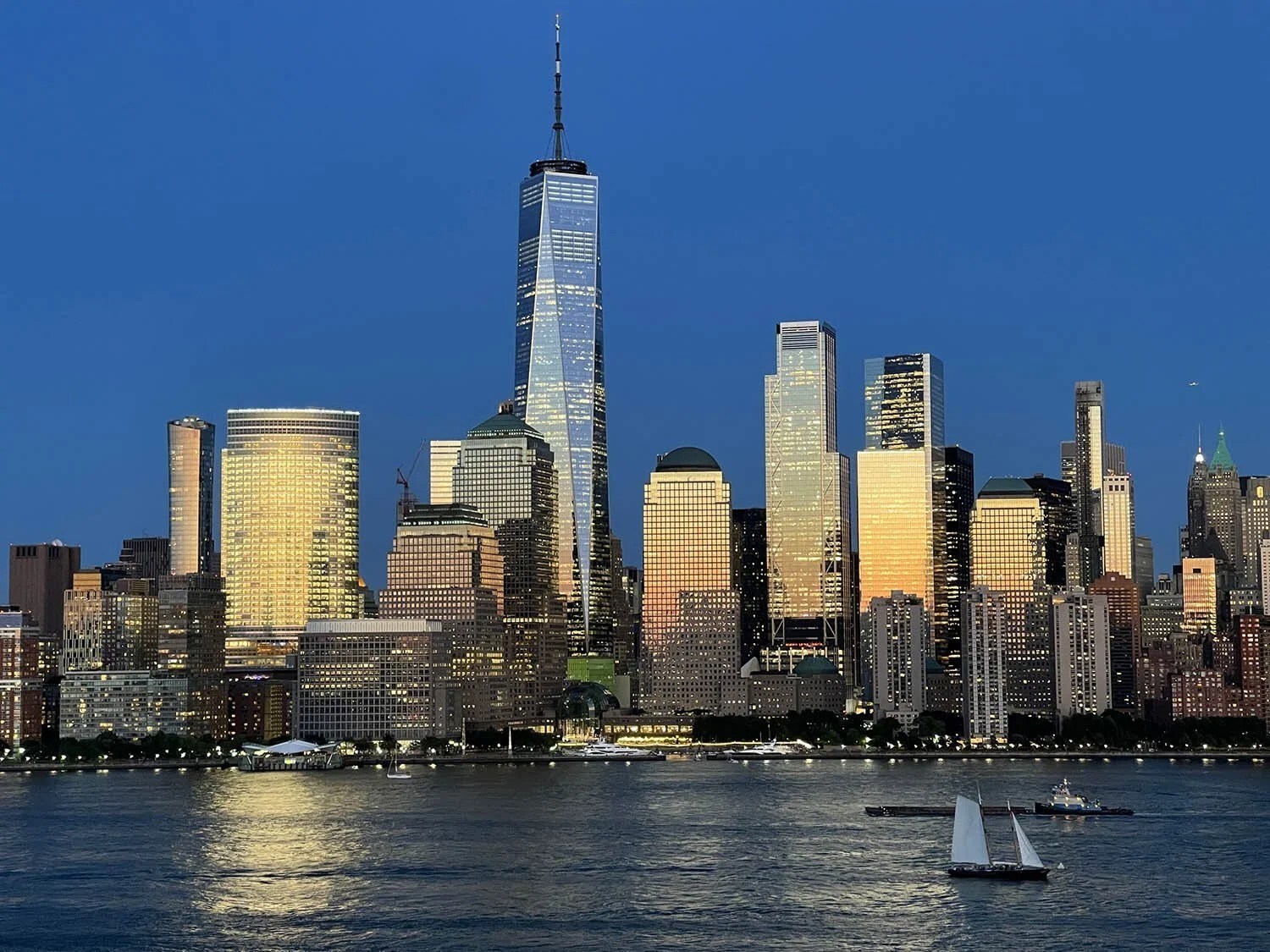 MidCap Advisors Guides Innovative Insurance Group in Landmark Sale to ALKEME Insurance