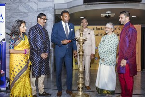 THIRD ANNUAL DIWALI CELEBRATION BY ATLANTA MAYOR AND COHNA SETS FESTIVE TONE AT CITY HALL THIRD ANNUAL DIWALI CELEBRATION BY ATLANTA MAYOR AND COHNA SETS FESTIVE TONE AT CITY HALL