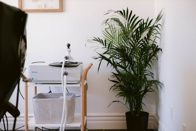 The Ampa One system, designed for simplicity and portability, fits seamlessly into modern clinics-bringing advanced TMS technology to any setting. (PRNewsfoto/Ampa)