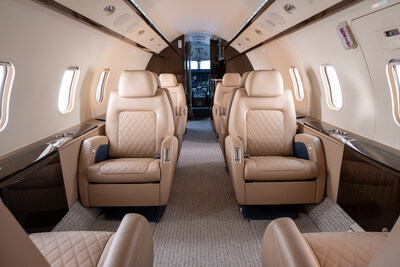 Wheels Up Challenger 300 Interior