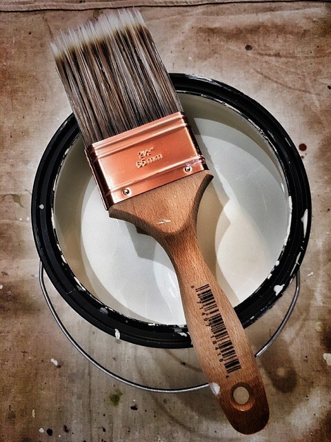 Discover the pitfalls of DIY painting.