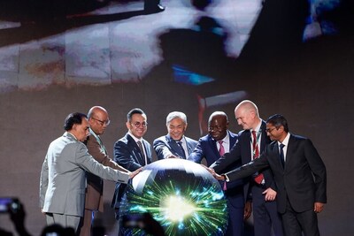 Centre: The Honourable Dato’ Seri Dr. Ahmad Zahid bin Hamidi, Deputy Prime Minister of Malaysia and Minister of Rural and Regional Development, launched the Global Skills Forum (GSF) 2025. (PRNewsfoto/Human Resource Development Corporation (HRD Corp))