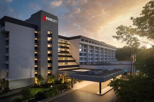 New Year's Eve Parties in New Jersey: NewYearsNJ.com Celebrates 18 Years of Luxury Hotel Galas at Sheraton Parsippany and Hanover Marriott