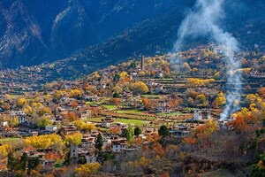 Jikayi Village, Garzê Prefecture, Sichuan Province, China: The "World's Best Village for Tourism" on the Qinghai-Xizang Plateau Jikayi Village, Garzê Prefecture, Sichuan Province, China: The "World's Best Village for Tourism" on the Qinghai-Xizang Plateau