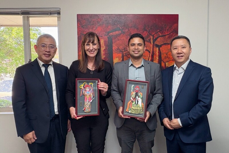 Unable to view the image, Please provide a valid URL.