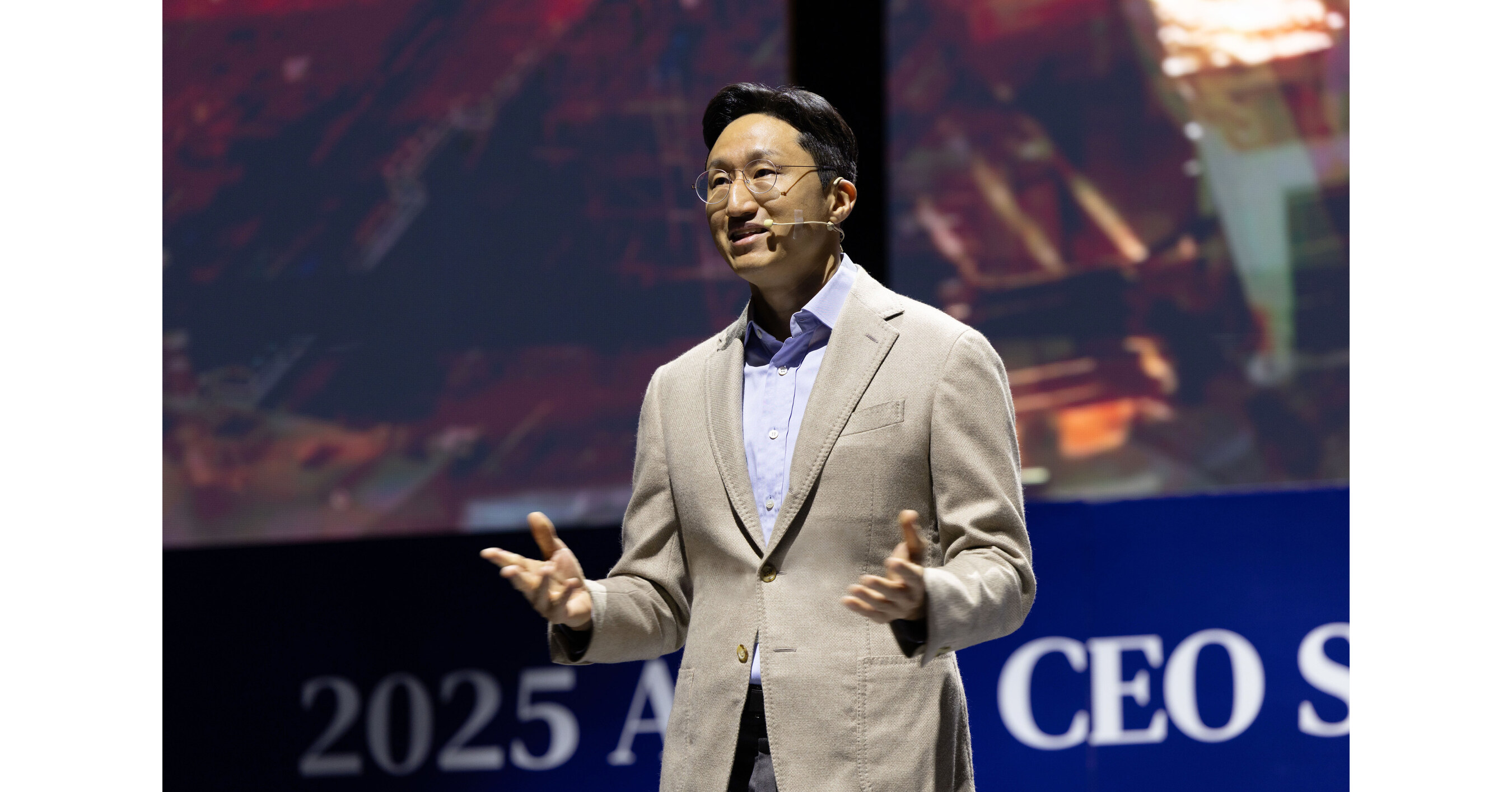 HD Hyundai Chairman Chung Kisun Discusses Sustainable Future for Shipbuilding through Global Innovation Alliances at APEC 2025 Korea HD Hyundai Chairman Chung Kisun Discusses Sustainable Future for Shipbuilding through Global Innovation Alliances at APEC 2025 Korea