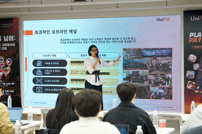 Poeti Fatima, GM of UniPin Business Group enlighten the audience about UniPin's role in Southeast Asia & India market. (PRNewsfoto/UniPin) Poeti Fatima, GM of UniPin Business Group enlighten the audience about UniPin's role in Southeast Asia & India market. (PRNewsfoto/UniPin)
