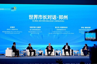 A dialogue session during the event (Xinhua/Hao Yuan)