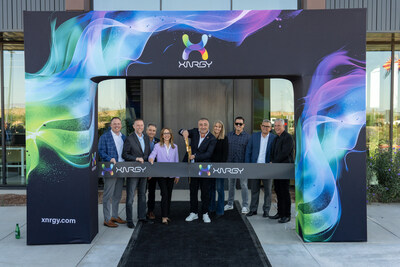 Wais Jalali, XNRGY’s Founder, Chairman and CEO joins Arizona dignitaries and XNRGY executives for a ribbon-cutting at XNRGY’s Mesa 1 facility in Mesa, Arizona, October 23, 2025 (CNW Group/XNRGY Climate Systems)