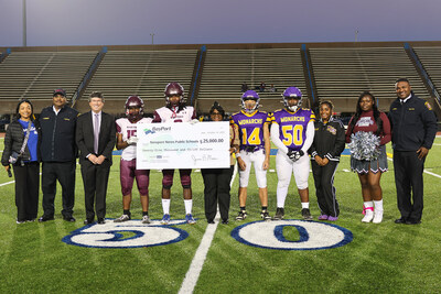 Pictured left to right: Dr. Felicia Barnett, NNPS Executive Director, Youth Development & Family Engagement; Andre' Dorsey, NNFD Captain of Community Health; Jim Mears, BayPort President & CEO; Heritage and Menchville High School students; Javon Stafford, NNFD Deputy Fire Chief