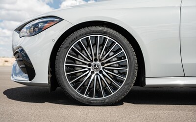 The Goodyear Eagle F1 All Season tire blends ultra-high performance with all-season capability—so you never have to choose. The Goodyear Eagle F1 All Season tire blends ultra-high performance with all-season capability—so you never have to choose.