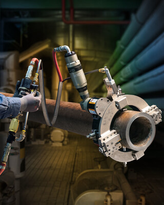 Featuring a new pendant attachment for the COHOG® Split Frame Machine, an operator can control RPM and feed rate, plus start and stop the machine safely away from the cutting action to achieve square cuts and precise welding end preps. Featuring a new pendant attachment for the COHOG® Split Frame Machine, an operator can control RPM and feed rate, plus start and stop the machine safely away from the cutting action to achieve square cuts and precise welding end preps.