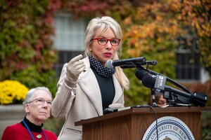 Public Art News: Acclaimed Sculptor Carolyn D. Palmer Expands Her Legacy with New Bronze Masterworks at SUNY Upstate Medical University Public Art News: Acclaimed Sculptor Carolyn D. Palmer Expands Her Legacy with New Bronze Masterworks at SUNY Upstate Medical University