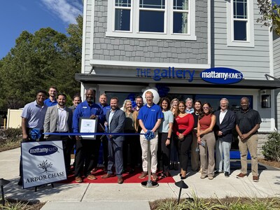 Members of the Mattamy Homes team at the ribbon-cutting ceremony to open Arbor Chase, the company's newest community in Clover, SC (CNW Group/Mattamy Homes Limited)