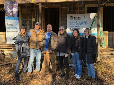 L to R: Pam Vreeland, COO, Habitat for Humanity Northwest New Jersey; Ben Eskow, CEO, Habitat for Humanity Northwest New Jersey; Dan Beatty, President & CEO, First Hope Bank; Kathy Halpin, Board President, Habitat for Humanity Northwest New Jersey; Patricia Klackowski, Community Program & Volunteer Manager, Pass It Along; Diane Taylor, President & CEO, Pass It Along L to R: Pam Vreeland, COO, Habitat for Humanity Northwest New Jersey; Ben Eskow, CEO, Habitat for Humanity Northwest New Jersey; Dan Beatty, President & CEO, First Hope Bank; Kathy Halpin, Board President, Habitat for Humanity Northwest New Jersey; Patricia Klackowski, Community Program & Volunteer Manager, Pass It Along; Diane Taylor, President & CEO, Pass It Along