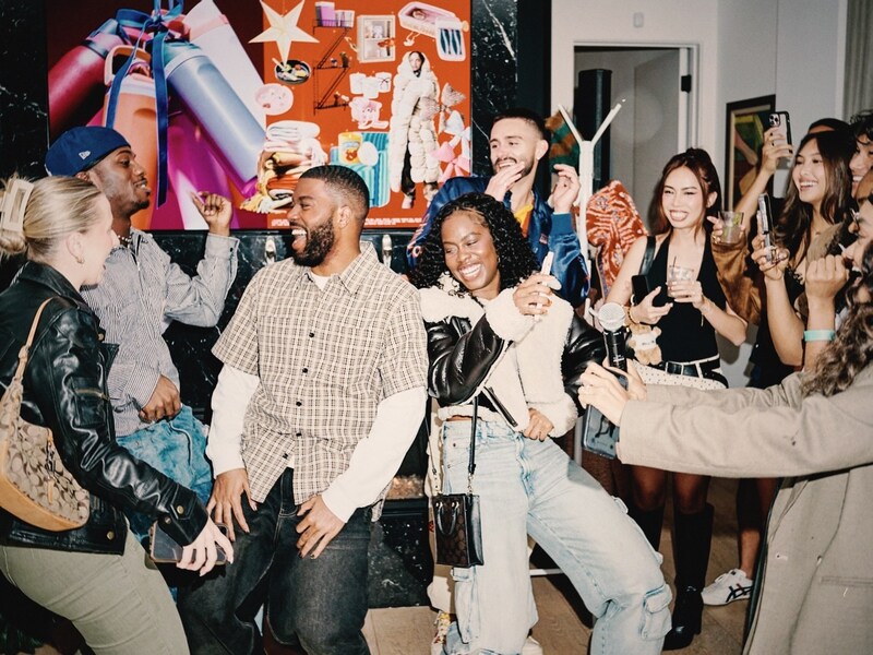 Unable to view the image, Please provide a valid URL.