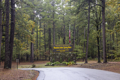 Primo Brands and The Mountain Valley® celebrate its new facility in Hot Springs, Arkansas. (CNW Group/Primo Brands Corporation) Primo Brands and The Mountain Valley® celebrate its new facility in Hot Springs, Arkansas. (CNW Group/Primo Brands Corporation)