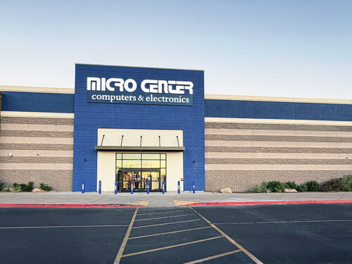 Micro Center Phoenix, located at 4531 E. Thomas Road.