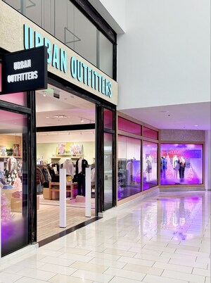 Urban Outfitters Glendale store front