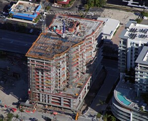 Avra Topping-Off Marks a Milestone for Metropolitan Naples Avra Topping-Off Marks a Milestone for Metropolitan Naples