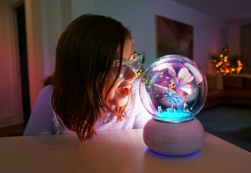 Ellie the Fairy inside Imagix, the world’s first holographic companion for kids. (CNW Group/Artificial Imagery)