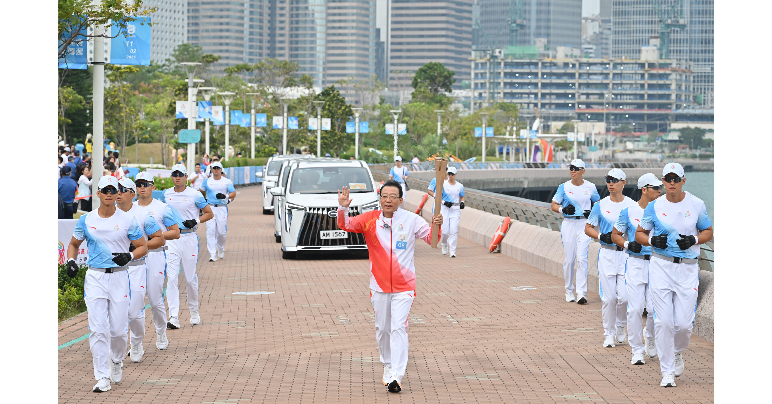 Torch Relay for the 15th National Games Kicks Off, with Feng Xingya, Chairman and President of GAC Group, Serving as Torchbearer