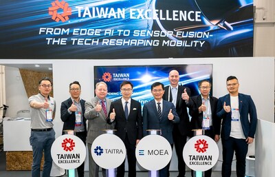Distinguished guests at the Taiwan Excellence Pavilion opening ceremony at SEMA 2025. From left to right: Simon Wu, Leon Hsiao, Tom Burns, James C. F. Huang, Chin-Tsang Ho, Joe Green, Michael Luen Jeng Liou, and Gary Chen.