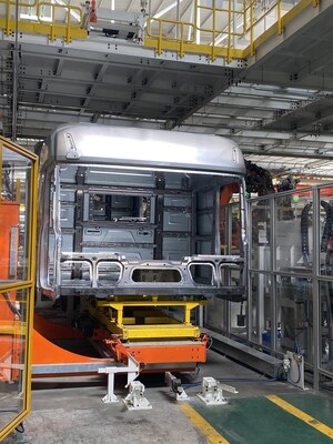 COMAU MEMPERERAT KOLABORASI DENGAN BEIJING FOTON DAIMLER, TINGKATKAN PROSES PRODUKSI TRUK DENGAN METODE MUTAKHIR DI TIONGKOK