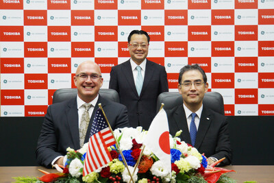The MoU signing ceremony, in Kawasaki, Japan. November 6, 2025; Front row from left: Mr. Jeremee Wetherby of GE Vernova, Mr. Kensuke Suzuki, Head of New Technology of Toshiba’s Power Systems Division; Back row: Mr. Shinichi Kihara of METI’s Director-General for Energy and Environmental Policy