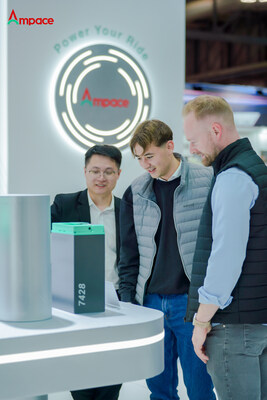 Ampace Lansir Inovasi Terbaru Sepeda Motor Listrik dan Solusi Penukaran Baterai di EICMA 2025