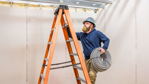 From lighter loads to smoother installation, Copperweld® Copper-Clad Aluminum (CCA) Metal-Clad Cable is engineered for efficiency in motion.