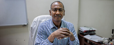 Dr. Jamal Eltaeb. Foto de Luke Dray (PRNewsfoto/Aurora Humanitarian Initiative)