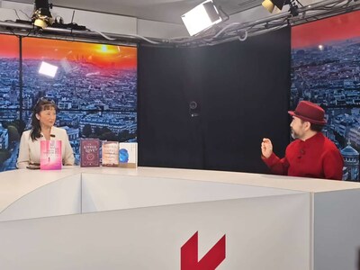 Xuemo appeared on France's MANDARIN TV program Xuemo appeared on France's MANDARIN TV program