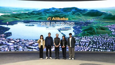 Li Hui Ting (Head of Overseas Business, Tmall Campus), Joshua Chong (COO, Kingston International College), Ivan Khua (Chairman, Kingston International College), Lucy Liu (Director, Kingston International College), Cheng Shao Xiong (CEO, Tmall Campus).